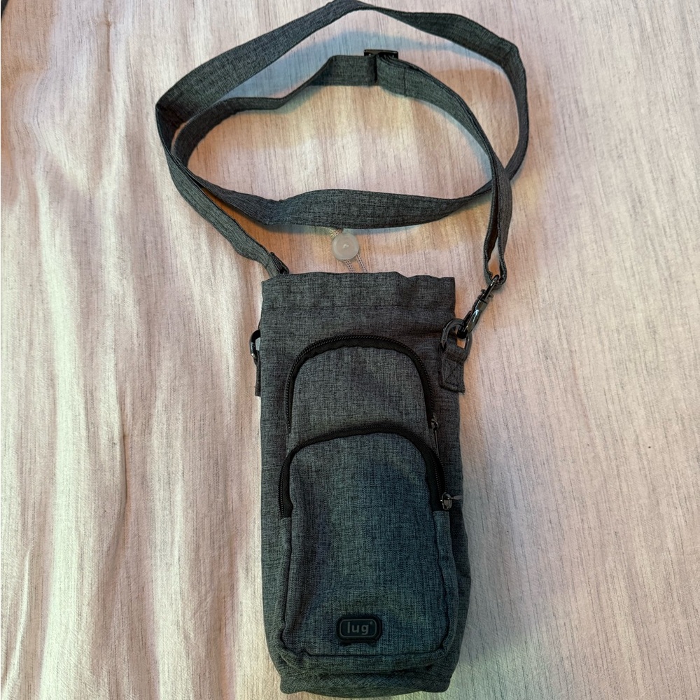 Lug Huggie Crossbody Bottle Holder